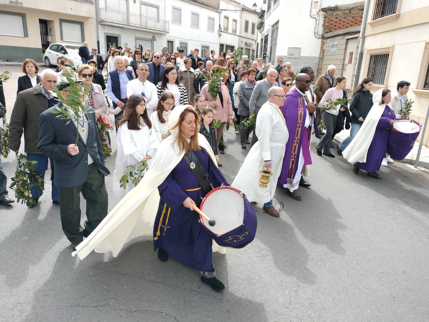 Ledrada abre su Semana Santa con la procesión del Domingo de Ramos