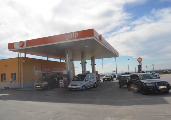 Una gasolinera en la localidad de Fuentes de Oñoro