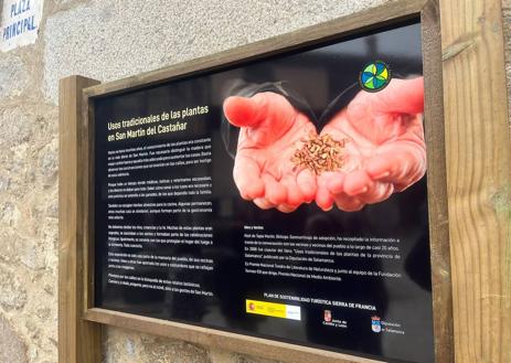 Imagen secundaria 1 - El pueblo salmantino donde podrás aprender de plantas paseando