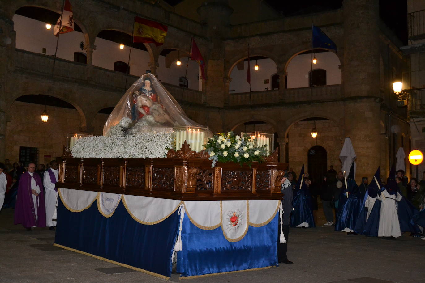 El mal tiempo acorta la procesión de Nuestra Señora de las Angustias en Ciudad Rodrigo