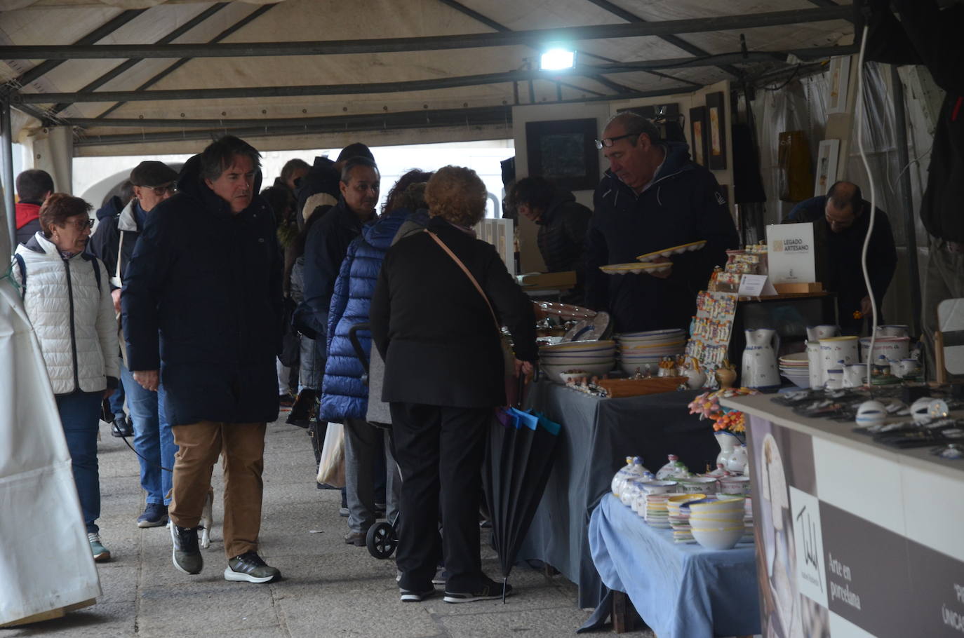 Ciudad Rodrigo encuentra refugio en el III Mercado Artesano