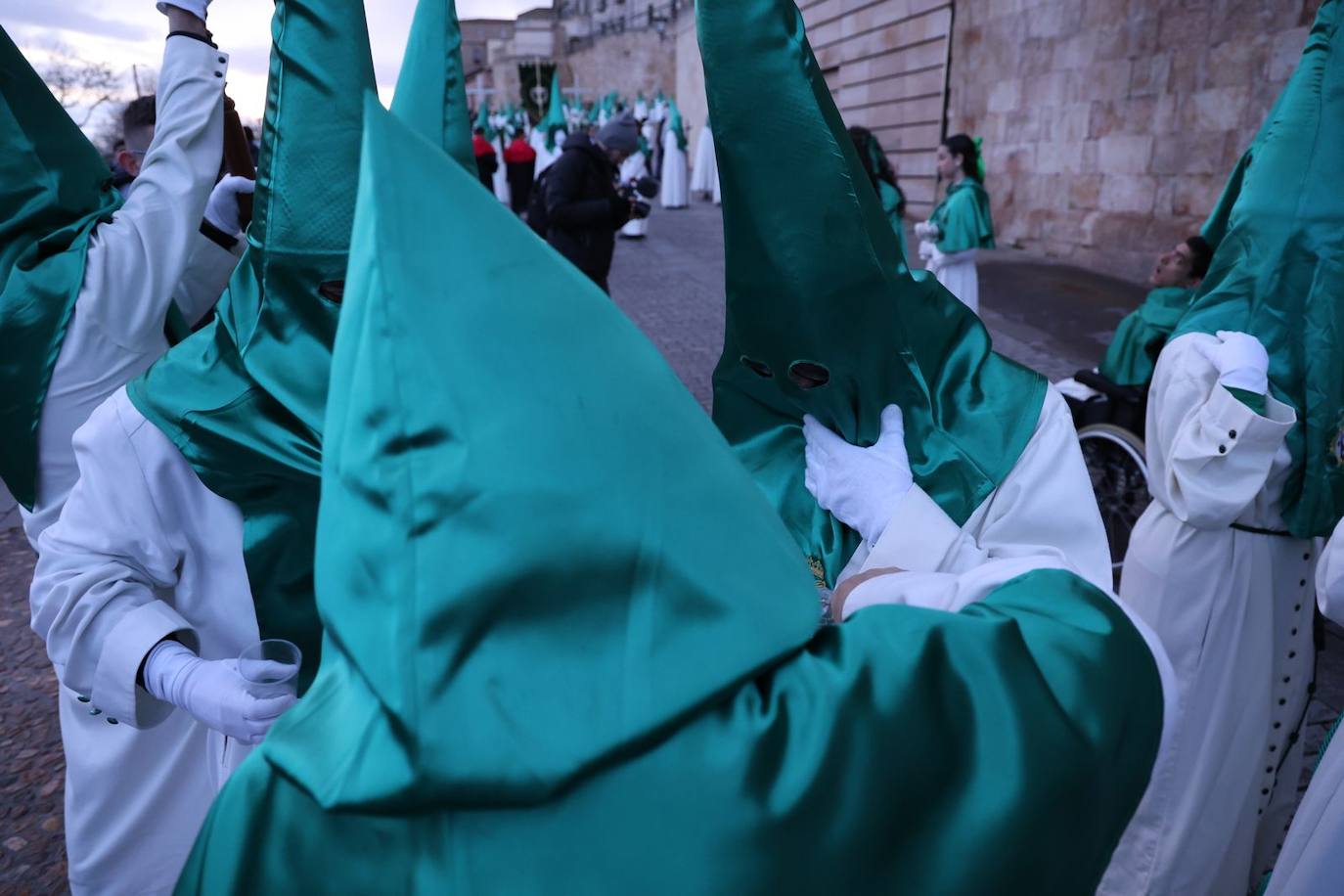 Procesión de la Cofradía de la Oración en el Huerto de los Olivos