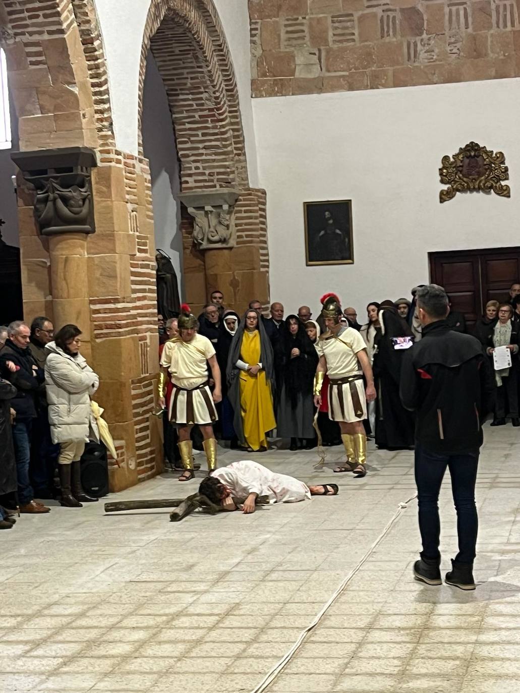 Las expresivas escenas del viacrucis viviente de Paradinas de San Juan