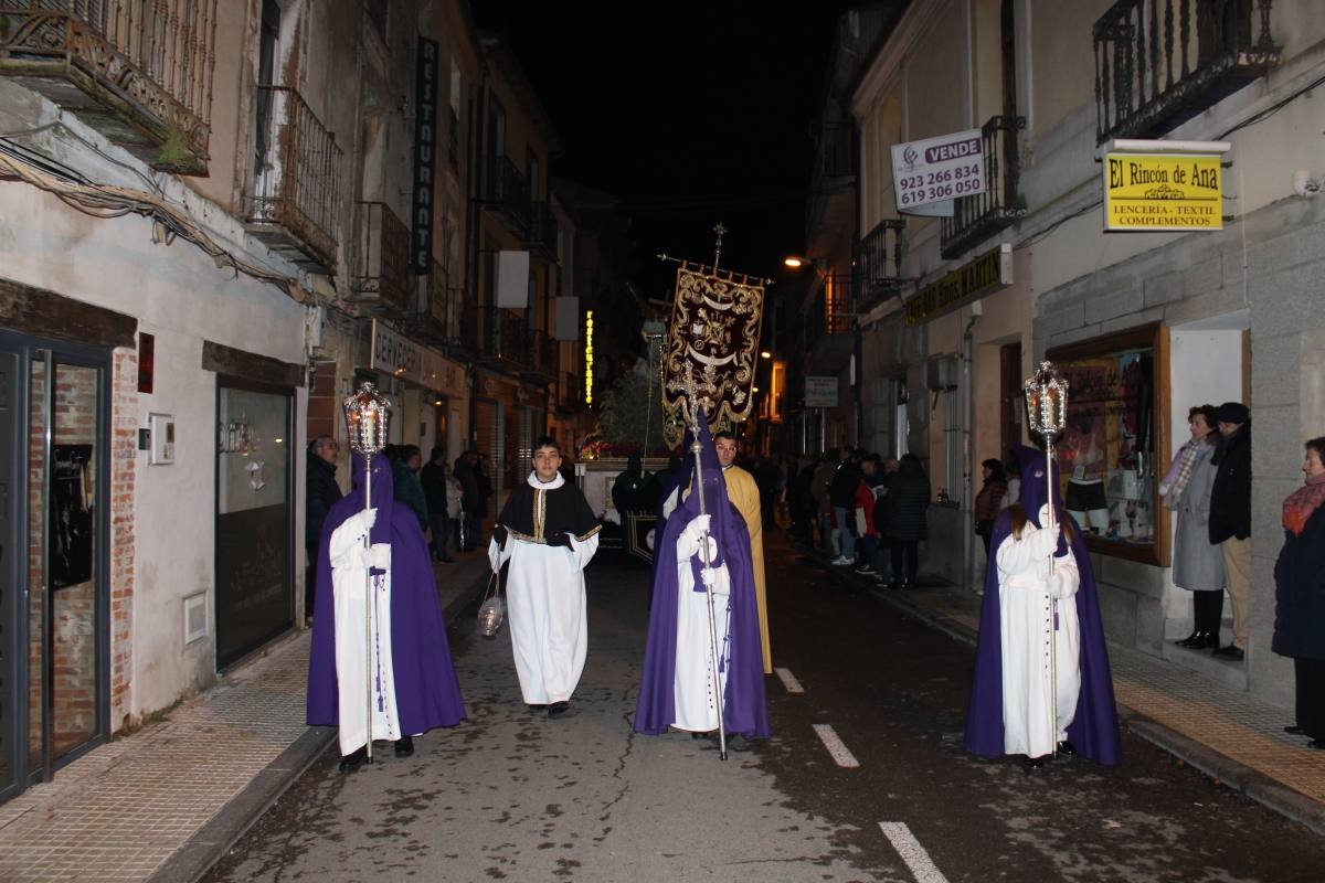 Concentración de emociones en el Santo Entierro de Peñaranda de Bracamonte