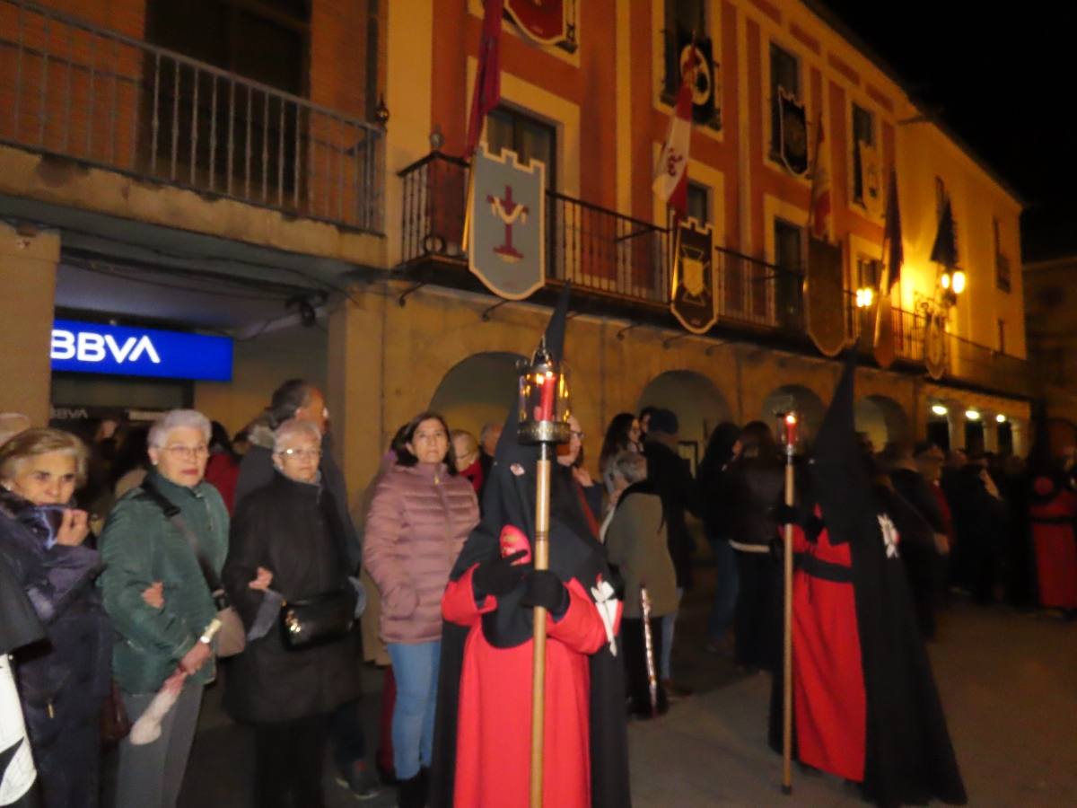 Concentración de emociones en el Santo Entierro de Peñaranda de Bracamonte