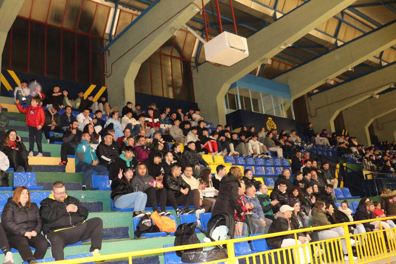 La Banda se lleva la victoria en el torneo solidario de fútbol sala disputado en Béjar