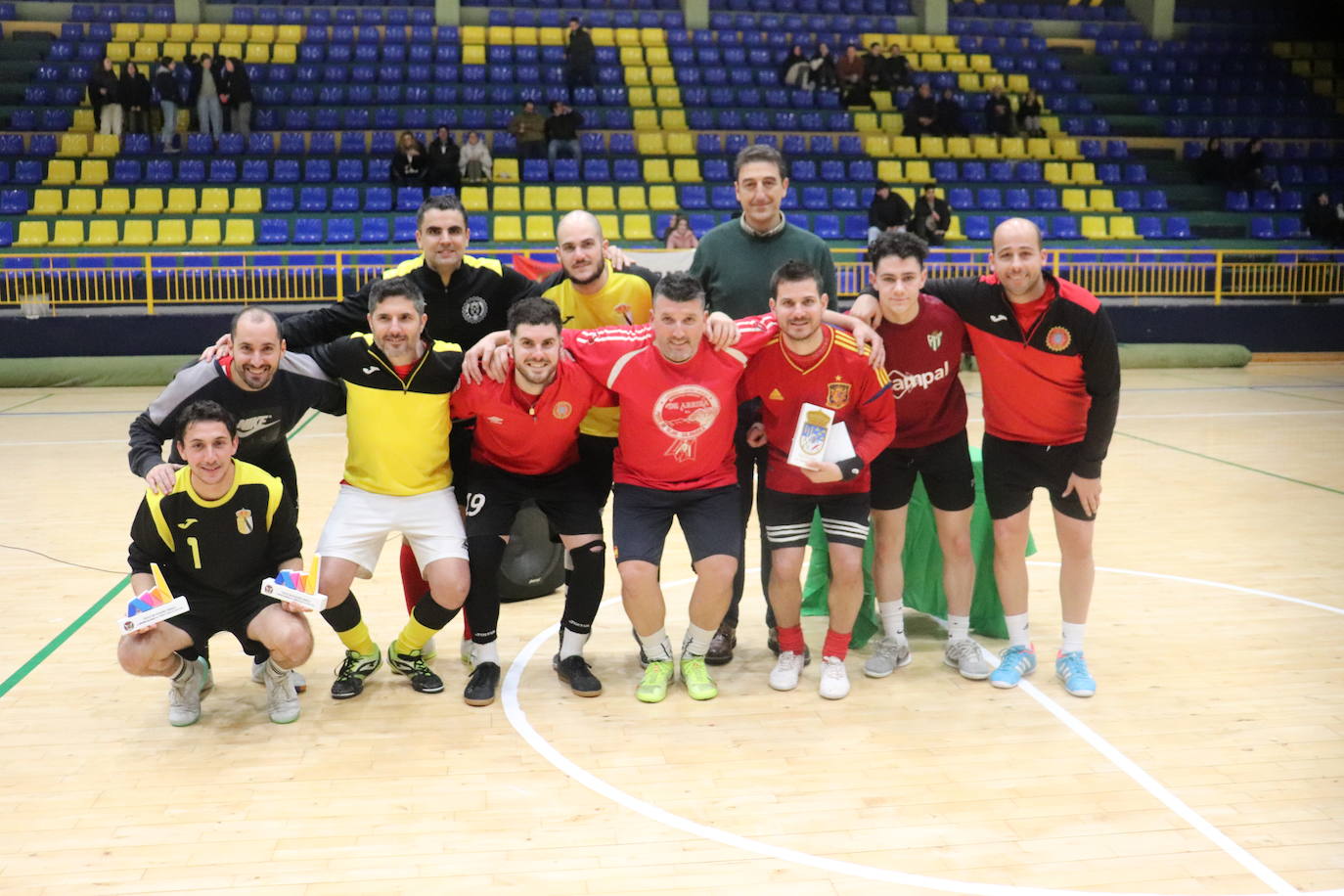 La Banda se lleva la victoria en el torneo solidario de fútbol sala disputado en Béjar