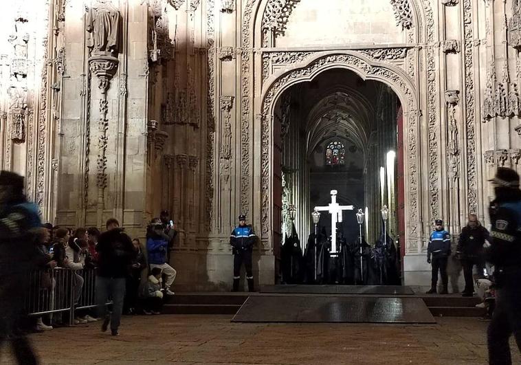 La Catedral Nueva se abre con la Cruz de Guía