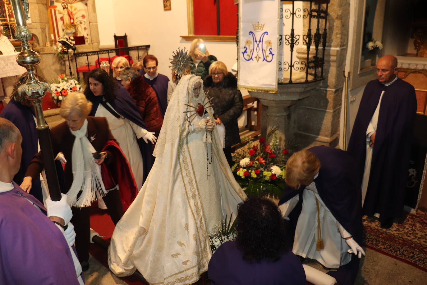 Sanchotello no falta a su Encuentro, que celebra en el interior de la iglesia