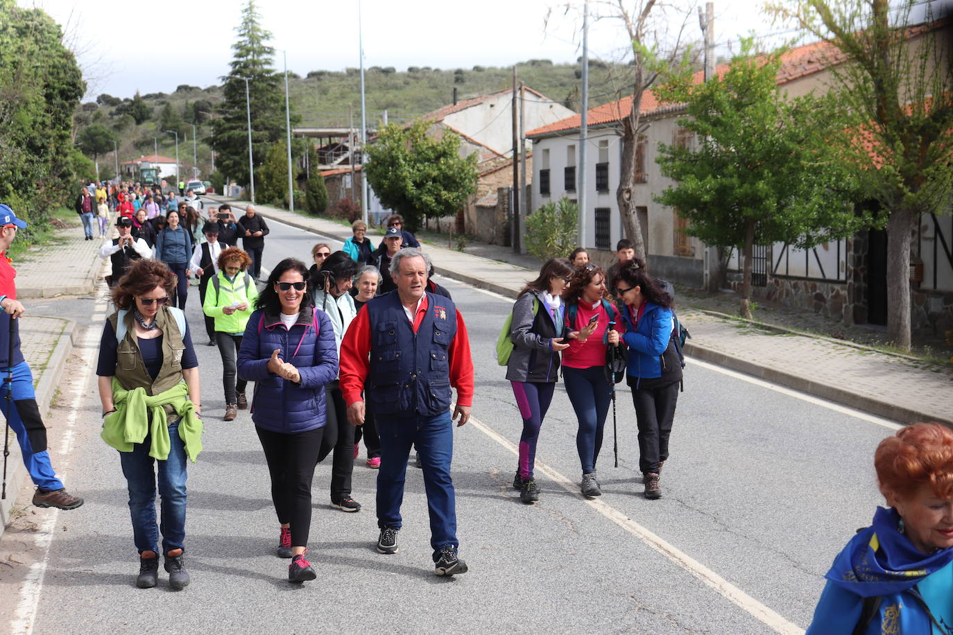 Santiago Peregrino marcha junto a los caminantes del Via Lucis de Beleña a Fuenterroble