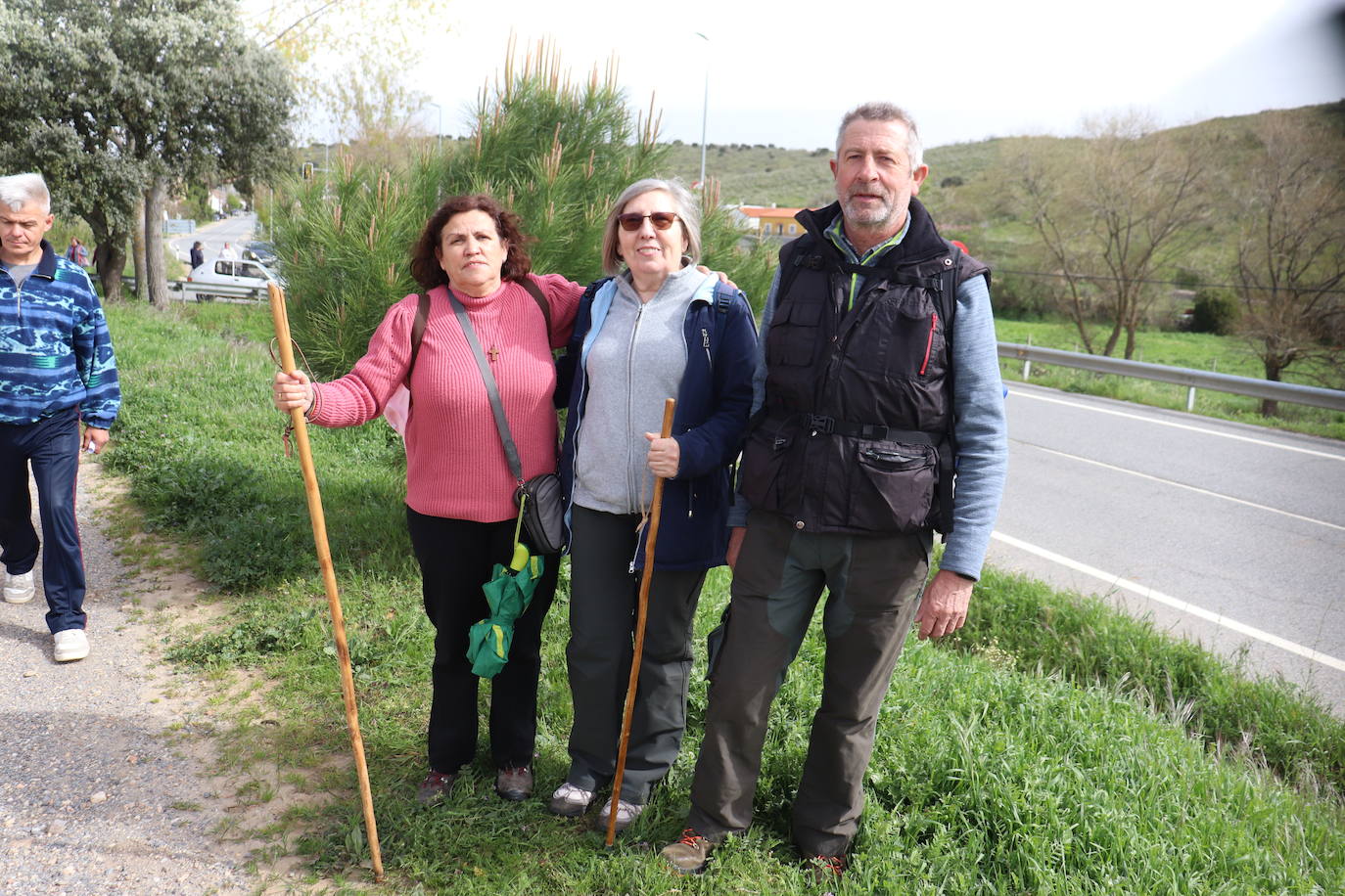 Santiago Peregrino marcha junto a los caminantes del Via Lucis de Beleña a Fuenterroble