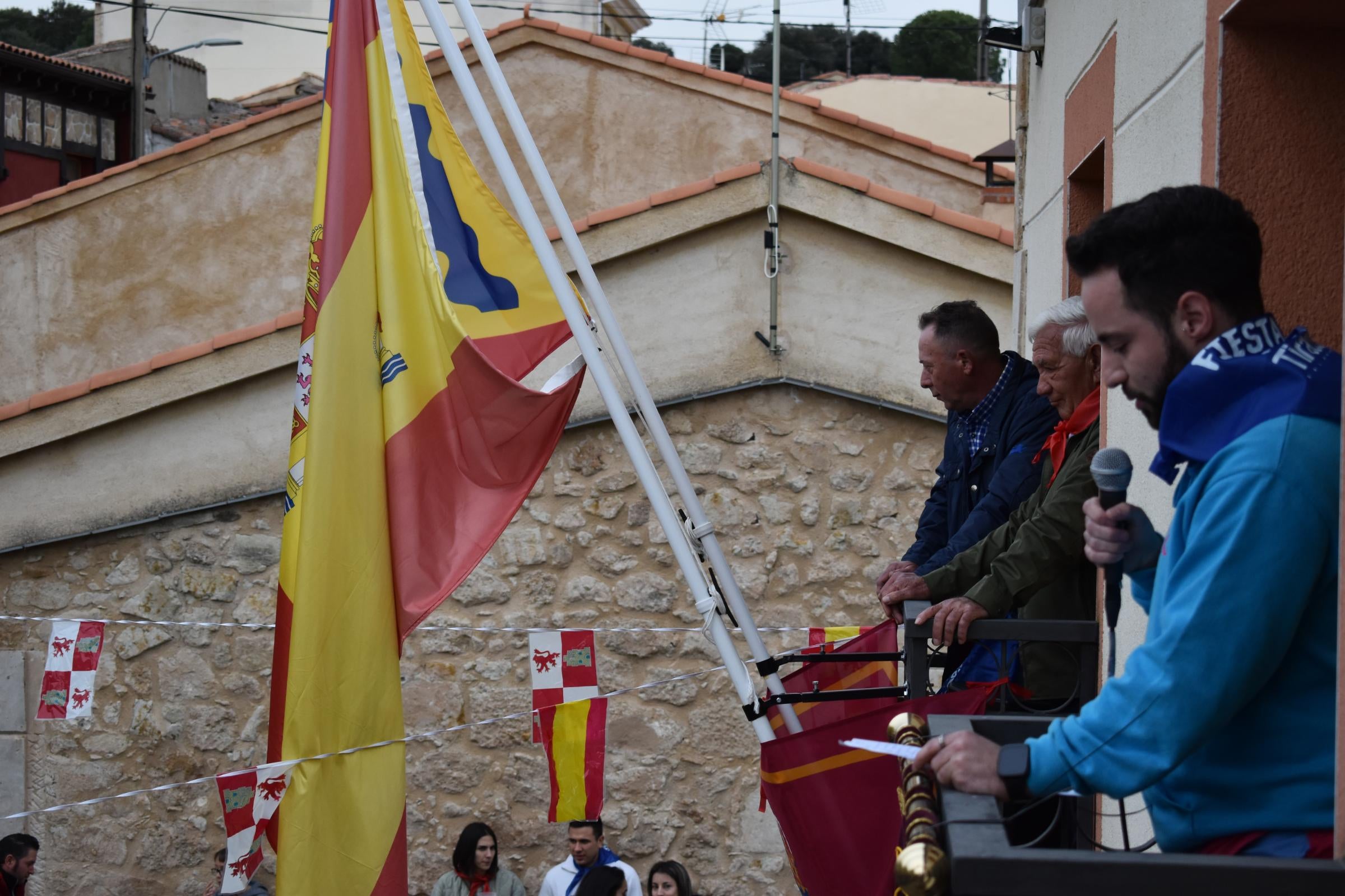 Vega de Tirados reconoce la figura del alguacil en el inicio de fiestas