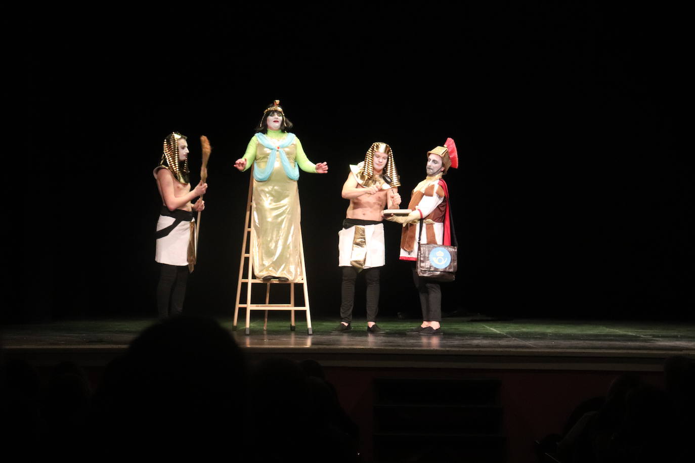 Carasses Teatro y El Duende de Lerma triunfan en el XXVI certamen nacional de teatro de Béjar