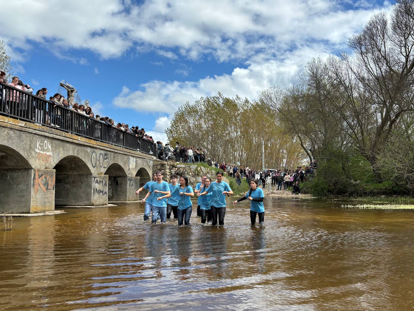 Chapuzón en el Gamo por el Cristo de Alaraz