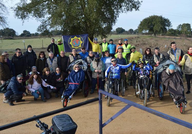 Imagen principal - La localidad salmantina que ha diseñado una ruta inclusiva con más de 7 kilómetros