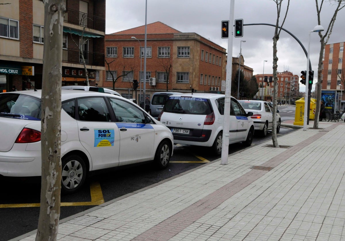 Parada de taxis de la carretera de Ledesma.