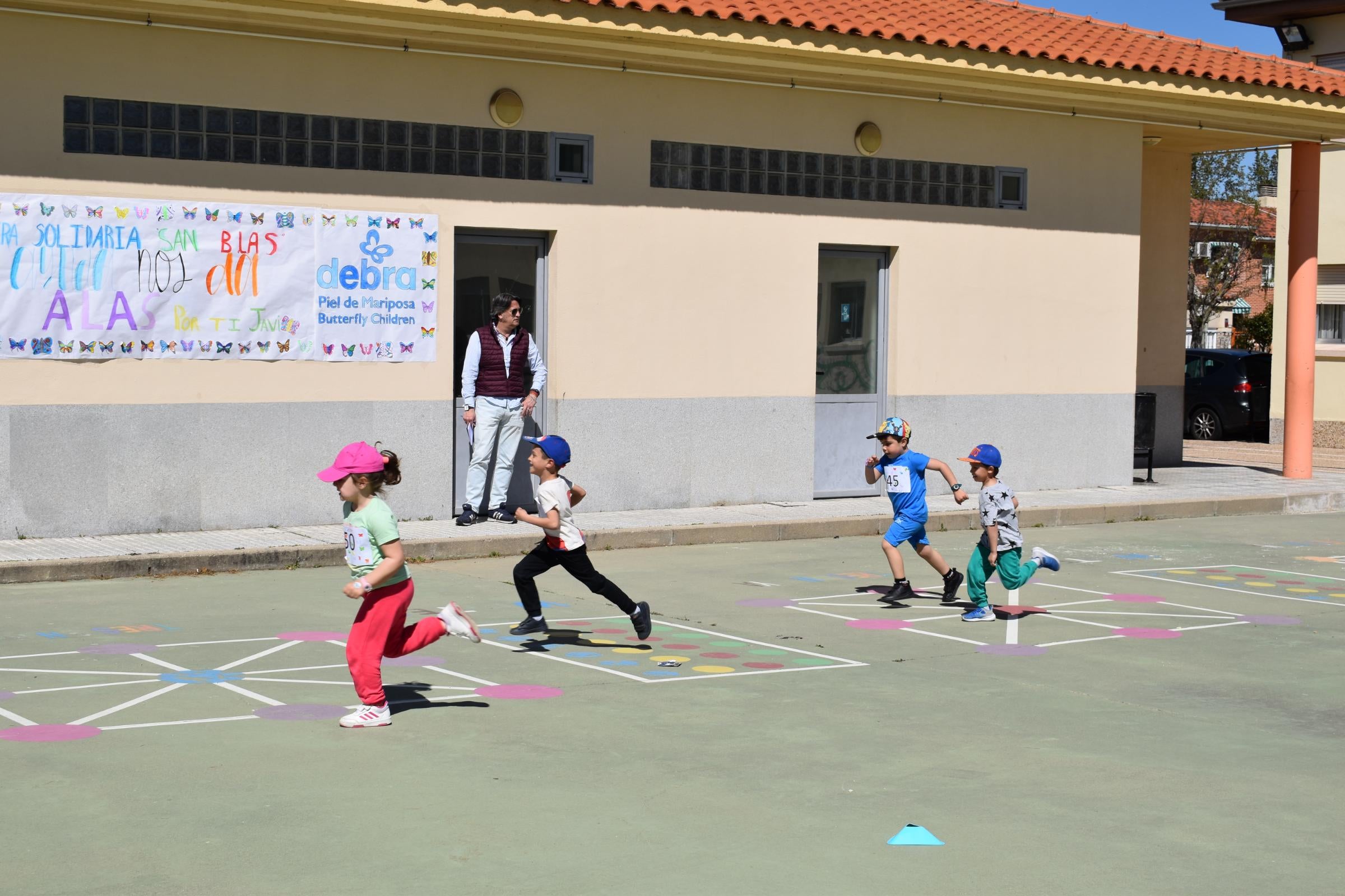 El colegio San Blas de Santa Marta recauda 754 euros a favor de la Asociación Debra Piel de Mariposa