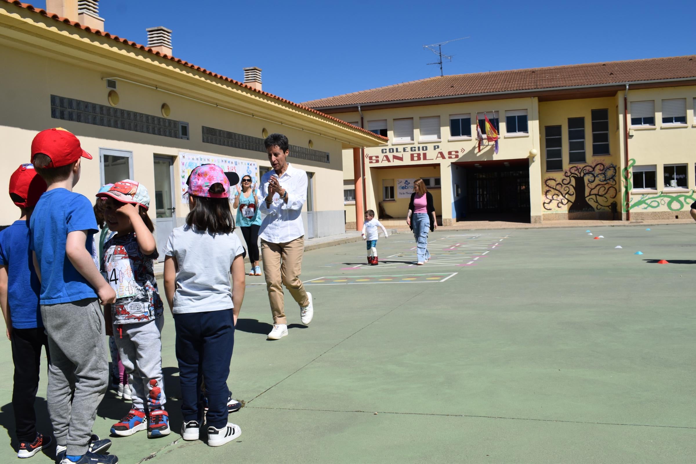 El colegio San Blas de Santa Marta recauda 754 euros a favor de la Asociación Debra Piel de Mariposa