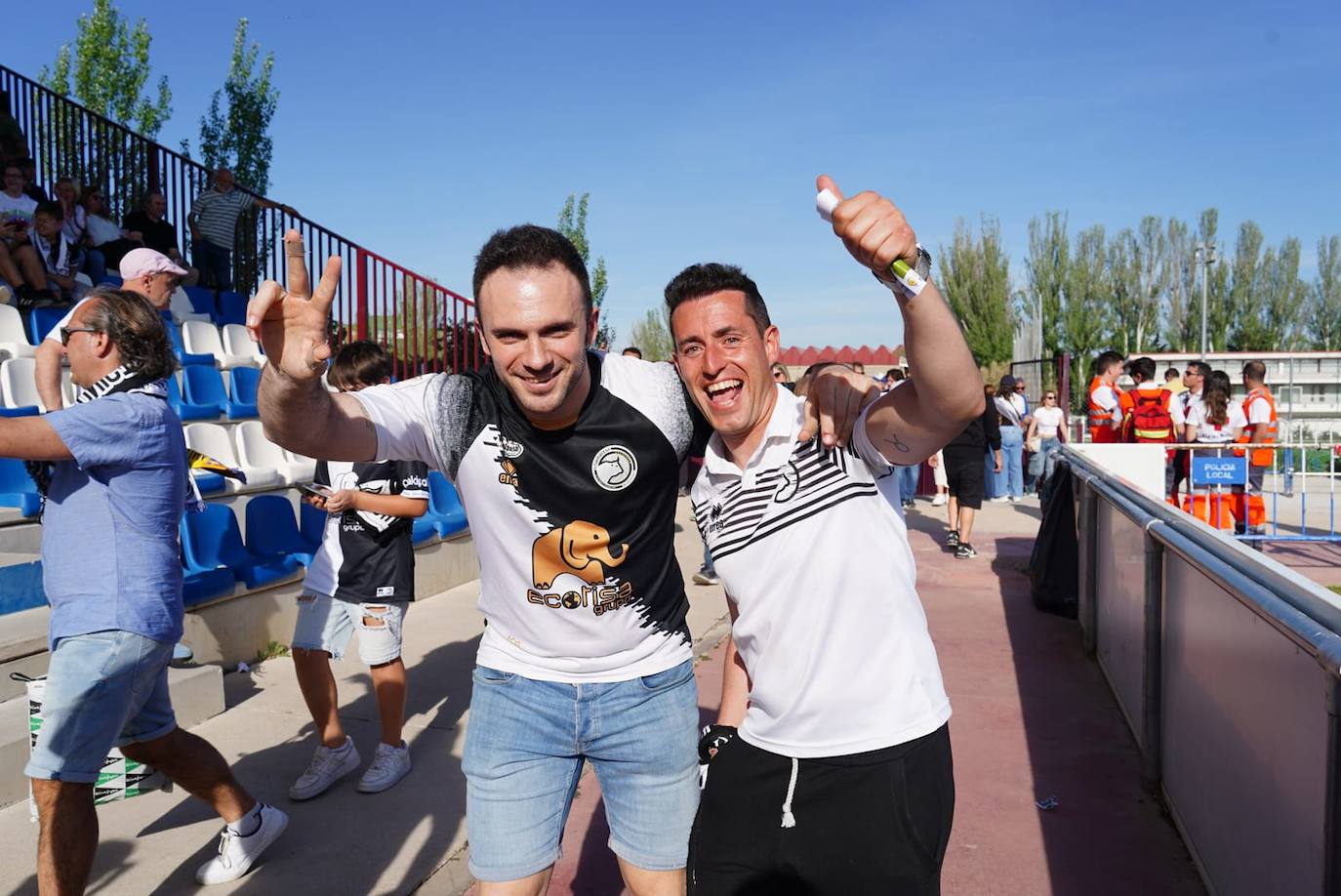 Búscate en la grada del Reina Sofía en el partido contra el Barça B
