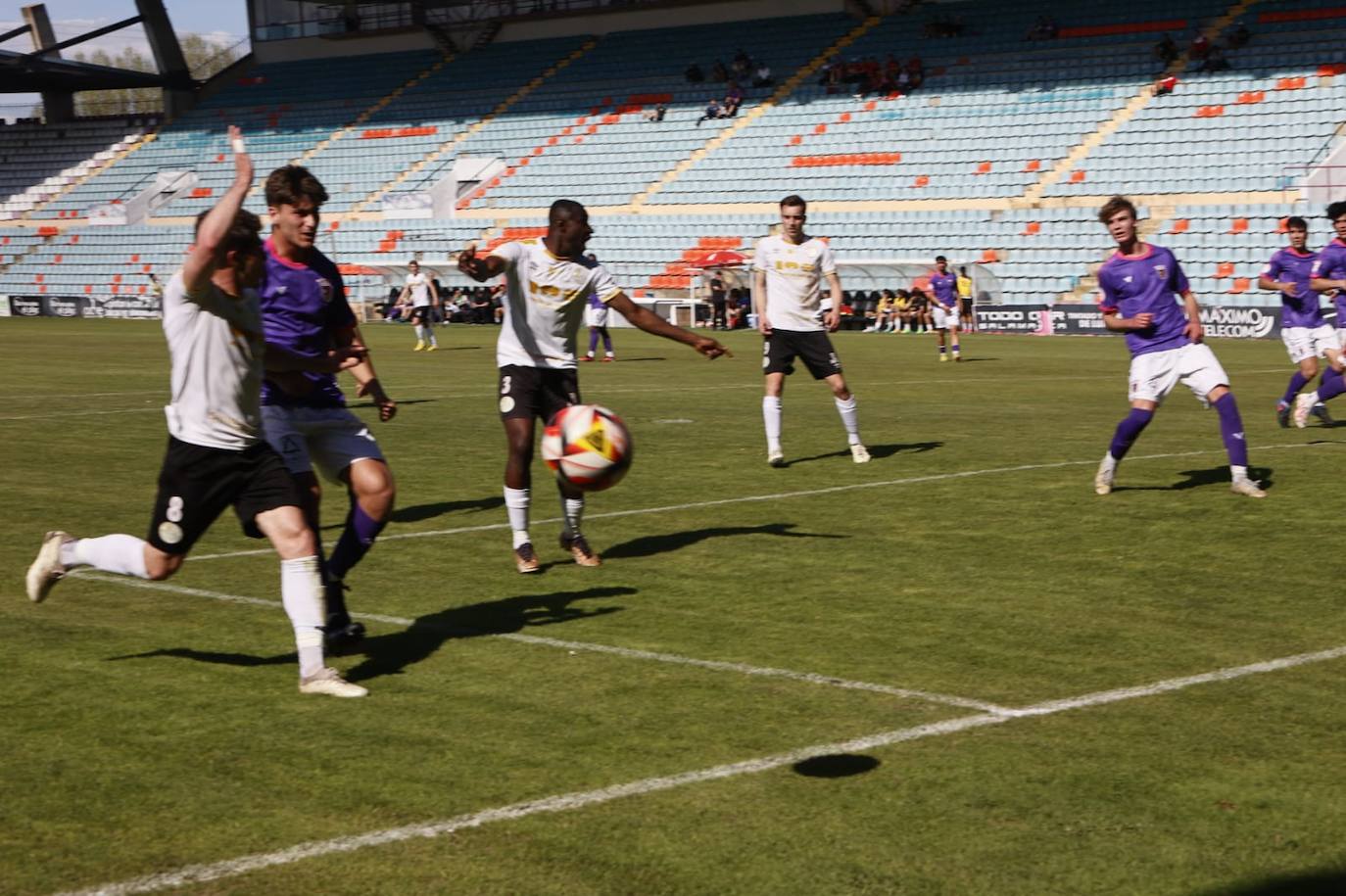 Las mejores imágenes de la victoria del Salamanca UDS al Palencia (2-0)
