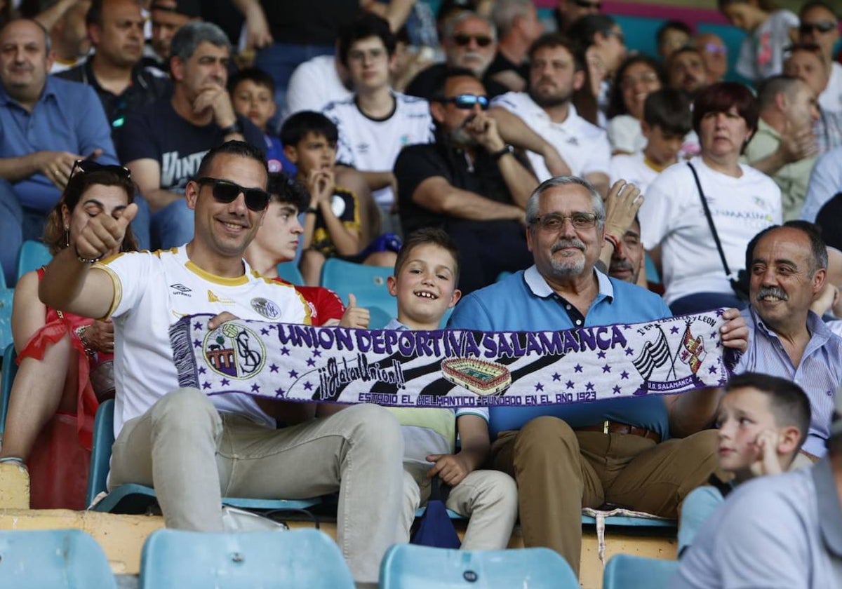 Búscate en la grada del Helmántico en el partido contra el Palencia