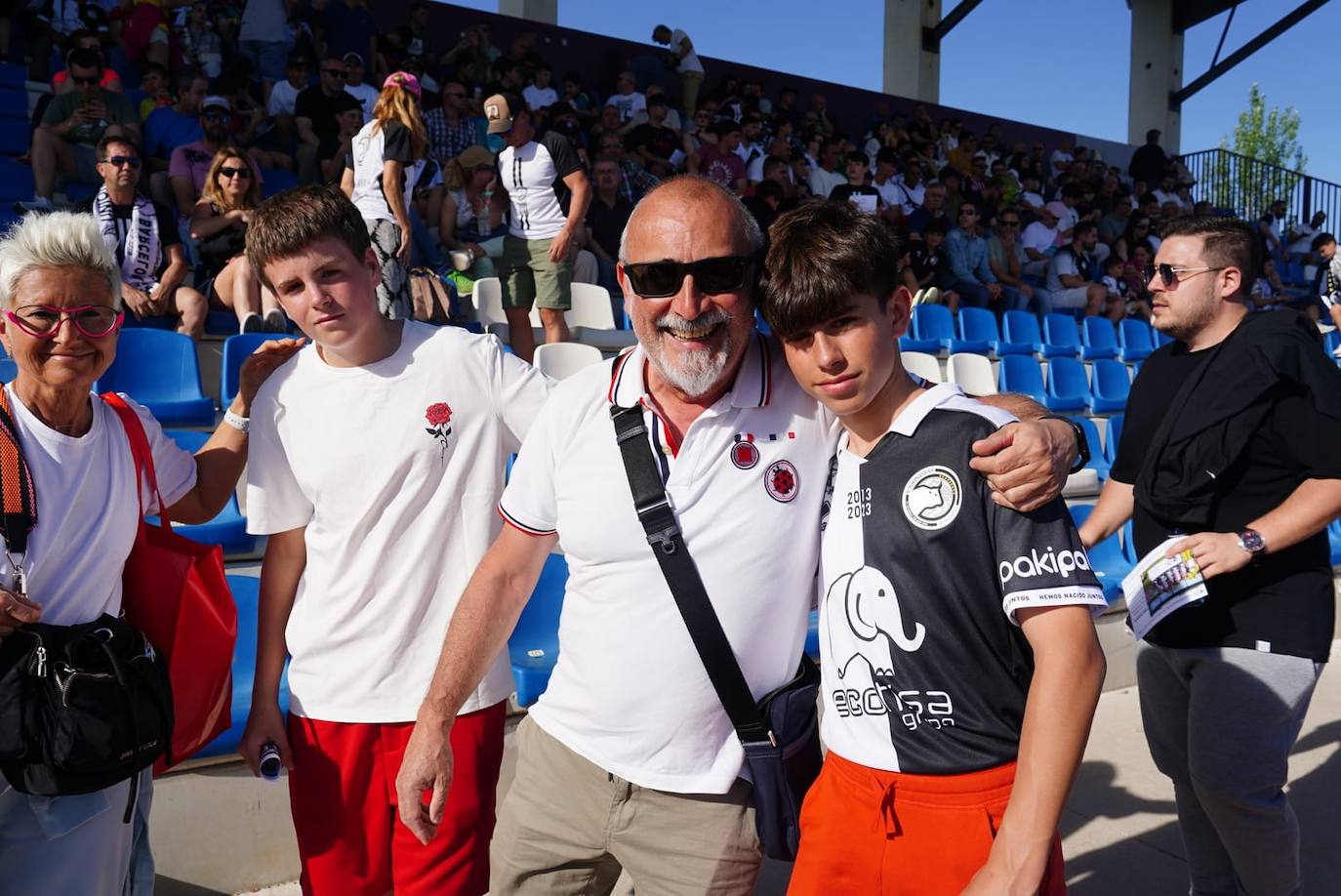 Búscate en la grada del Reina Sofía en el partido contra el Barça B
