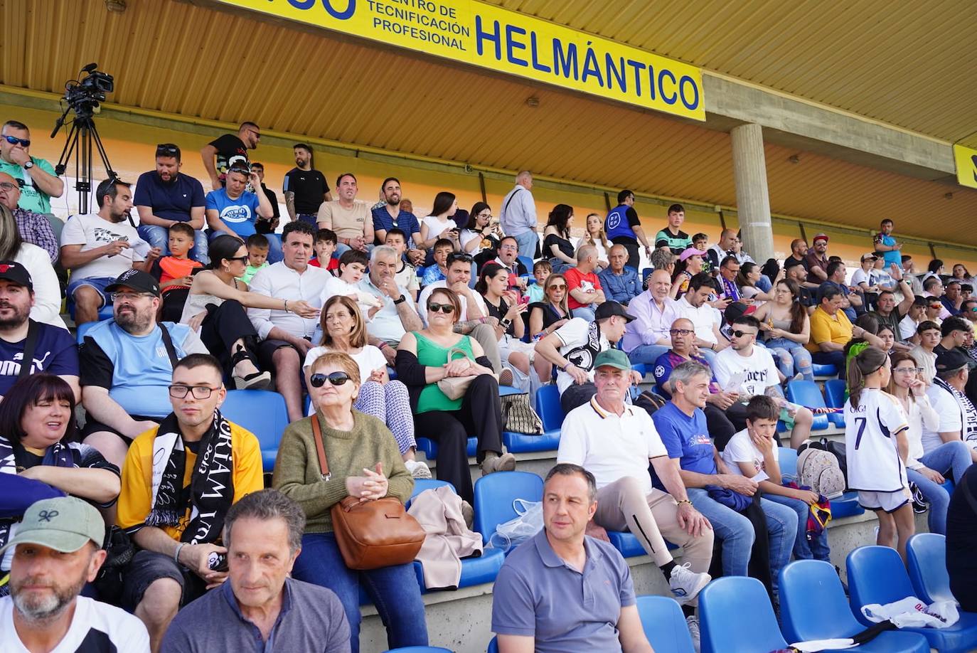 Búscate en la grada del Reina Sofía en el partido contra el Barça B