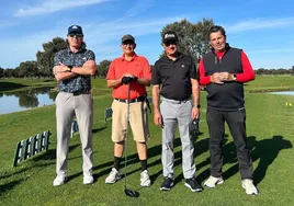 Un grupo de jugadores, este domingo en La Valmuza Golf