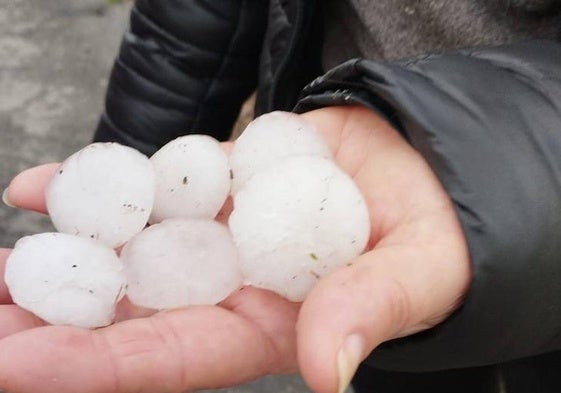 Una imagen de bolas de granizo.