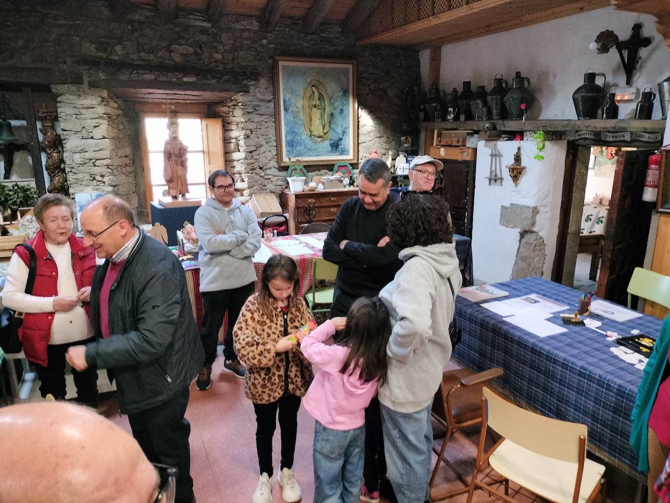 Sacristanes y lectores, imprescindibles en la labor parroquial