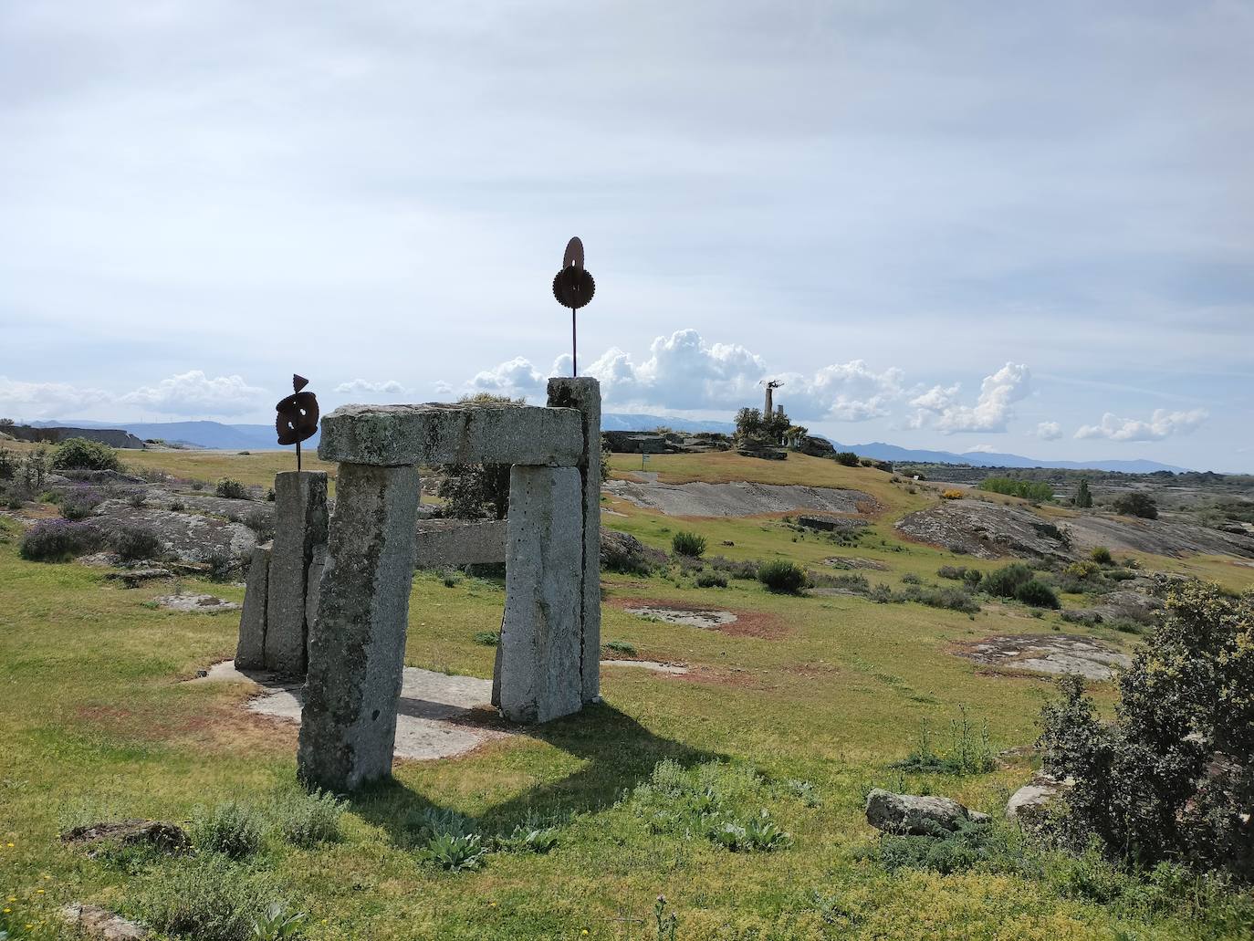 Una visita a los secretos de Los Santos y el parque del granito