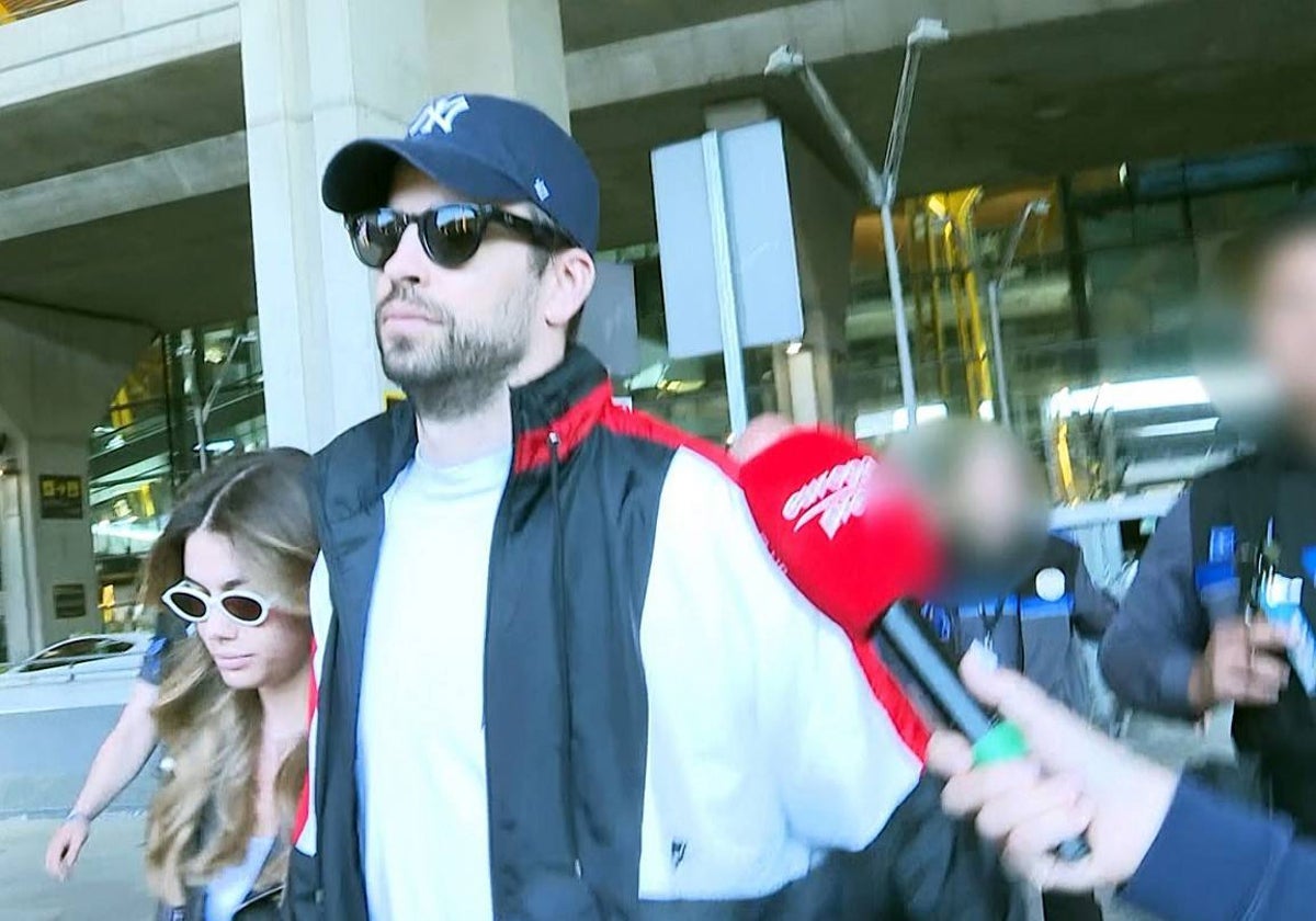 Gerard Piqué junto a Clara Chía en Madrid.