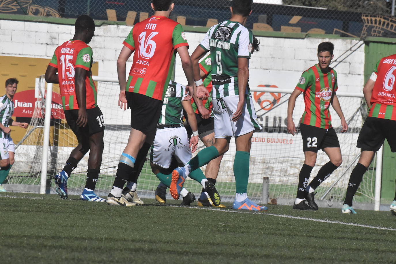 Explosión de alegría del Guijuelo tras clasificarse para el playoff