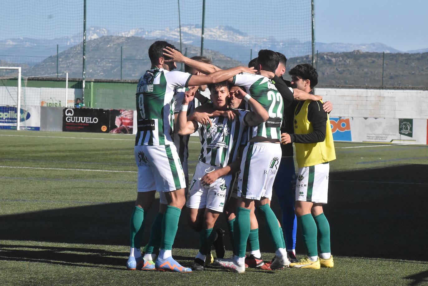 Explosión de alegría del Guijuelo tras clasificarse para el playoff