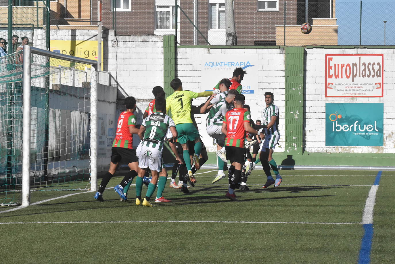 Explosión de alegría del Guijuelo tras clasificarse para el playoff