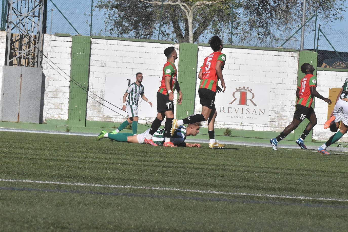 Explosión de alegría del Guijuelo tras clasificarse para el playoff