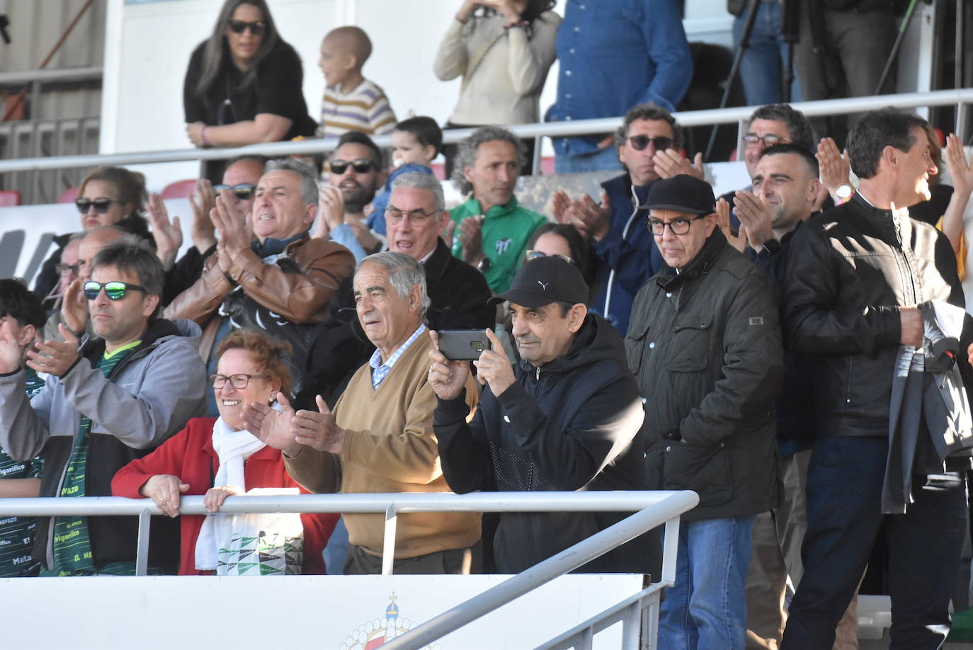 Explosión de alegría del Guijuelo tras clasificarse para el playoff