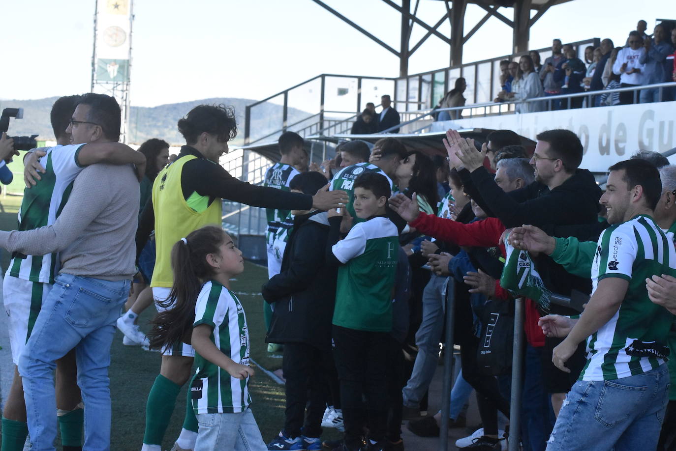 Explosión de alegría del Guijuelo tras clasificarse para el playoff