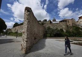 El tramo de la Muralla más cercano a la Puerta de San Pablo.