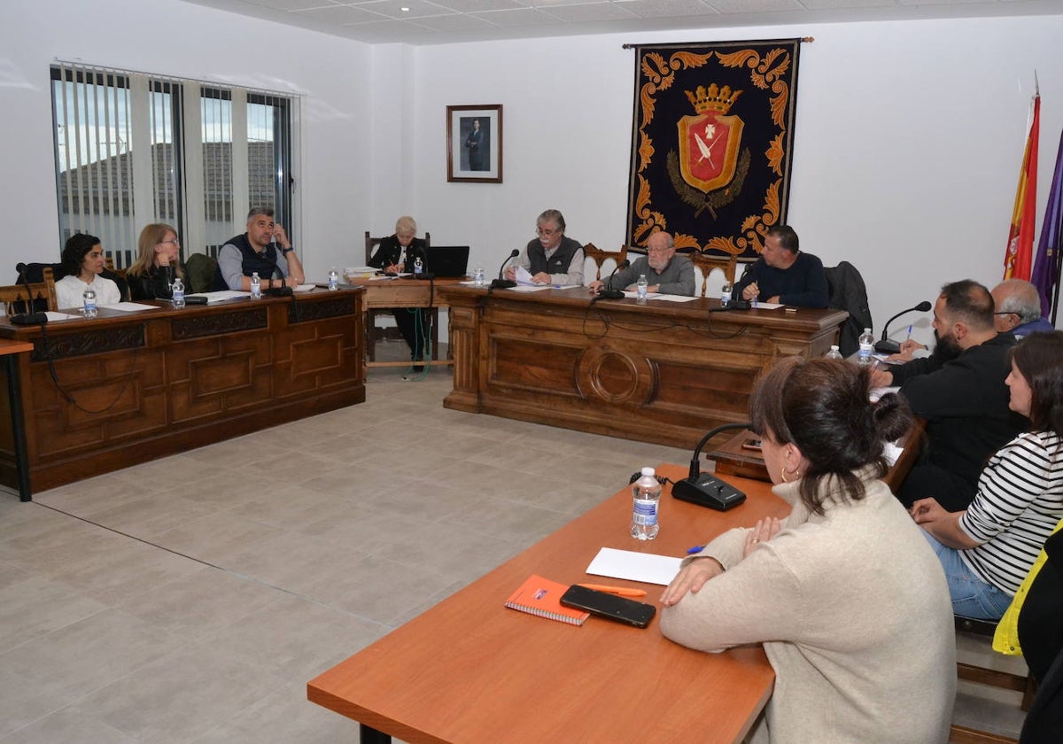 Inicio de la sesión plenaria de este viernes en Vitigudino