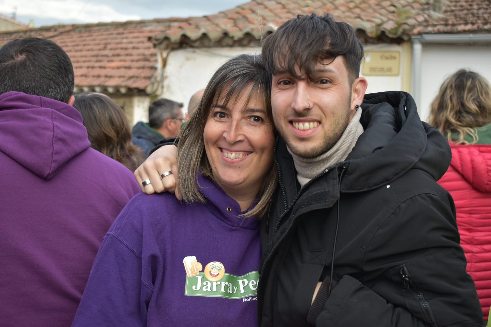 Así han sido el pregón, el chupinazo y la cita de las peñas en las fiestas de Doñinos