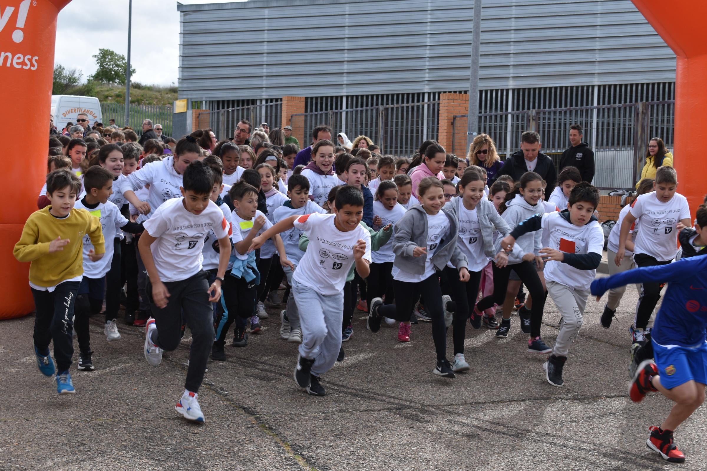 Así han bailado los escolares de Carbajosa al ritmo de Don Omar, Pitbull, Daddy Yankee o &#039;La Pantera Rosa&#039;