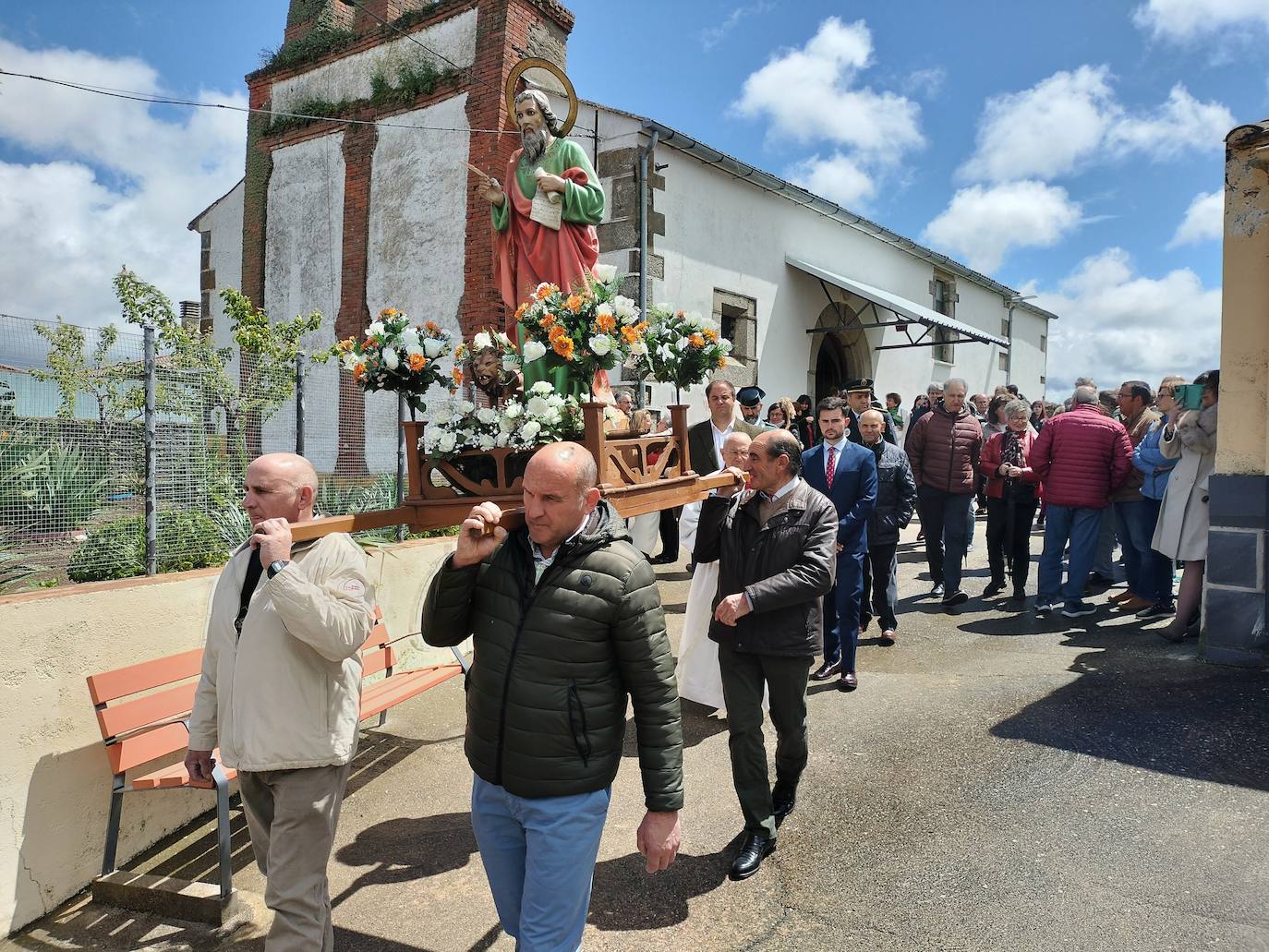 Animada jornada festiva en Cabezuela de Salvatierra en honor a San Marcos