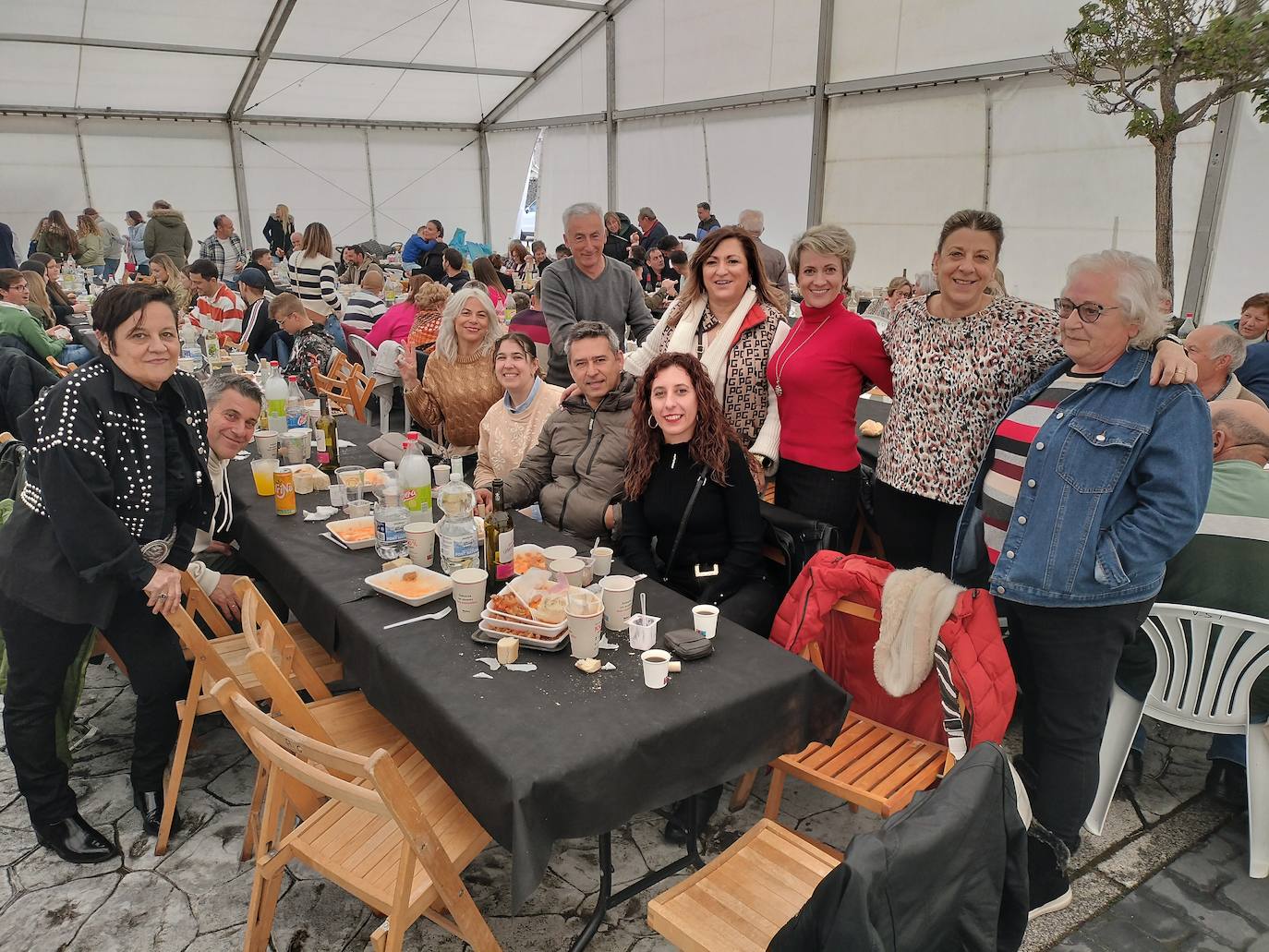 Aldeavieja de Tormes celebra una animada fiesta de la matanza