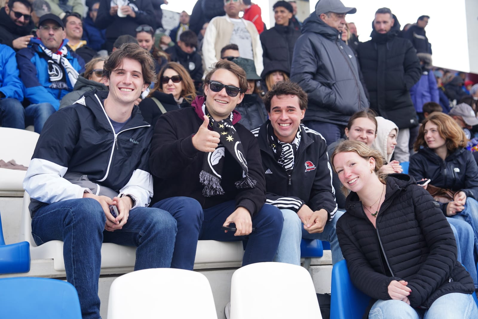 Búscate en la grada del Reina Sofía en el partido contra el Sabadell