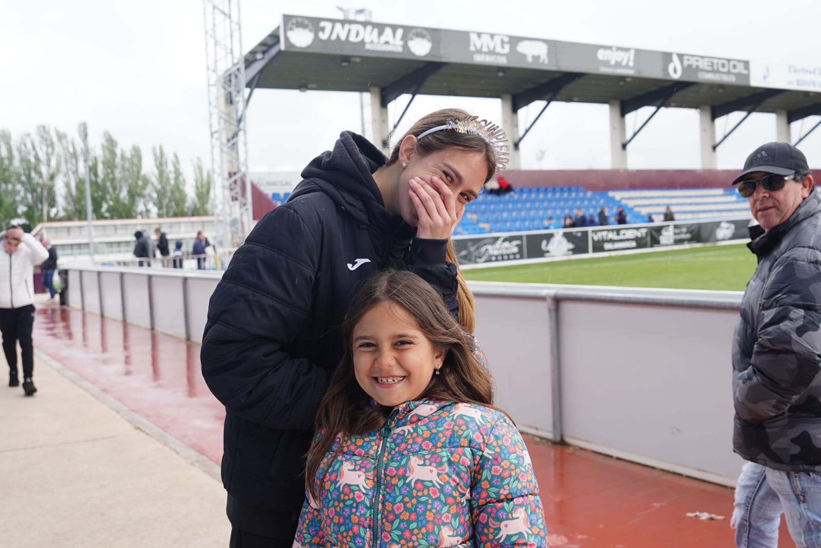 Búscate en la grada del Reina Sofía en el partido contra el Sabadell