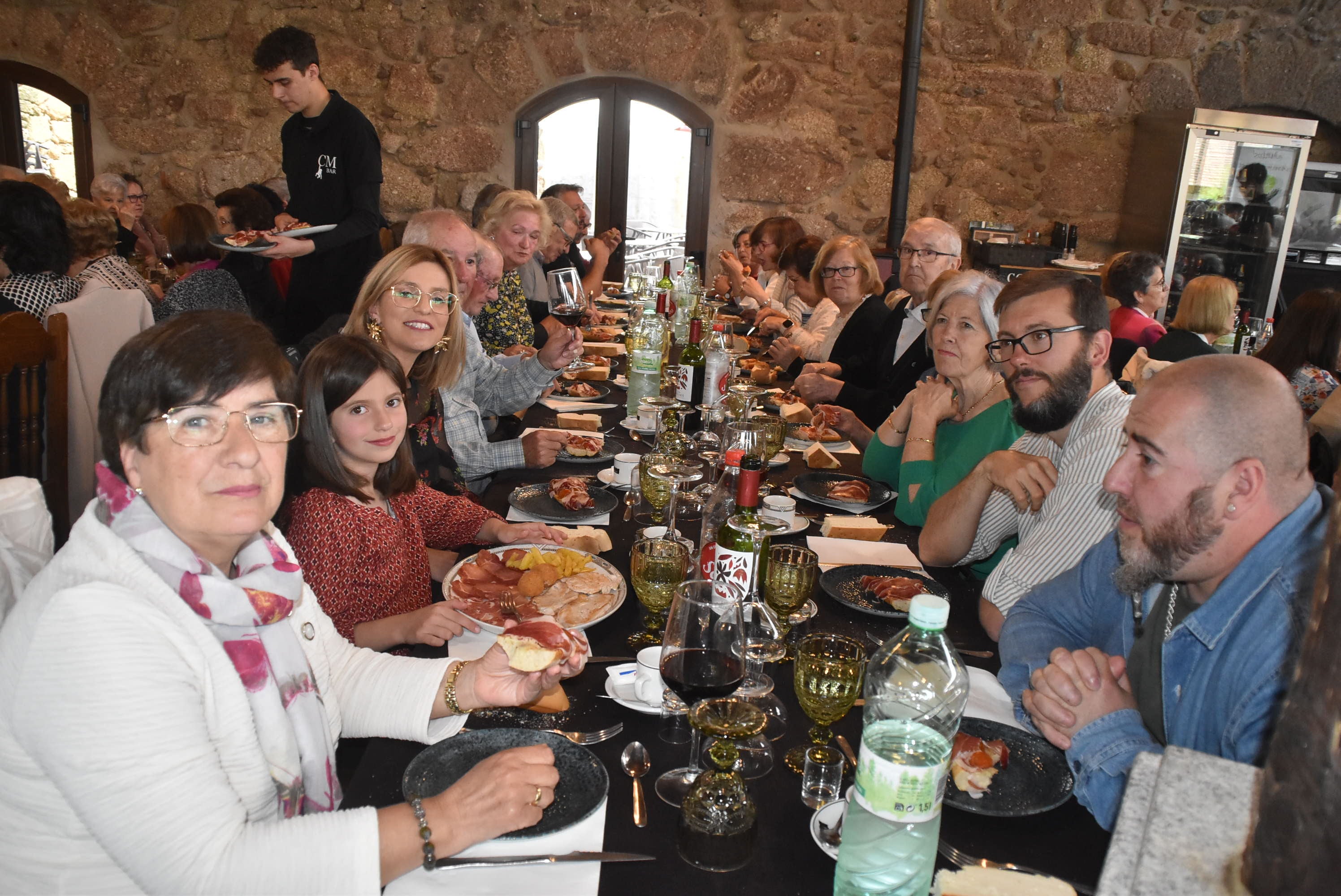 Primera comida benéfica a favor de la asociación bejarana contra el cáncer