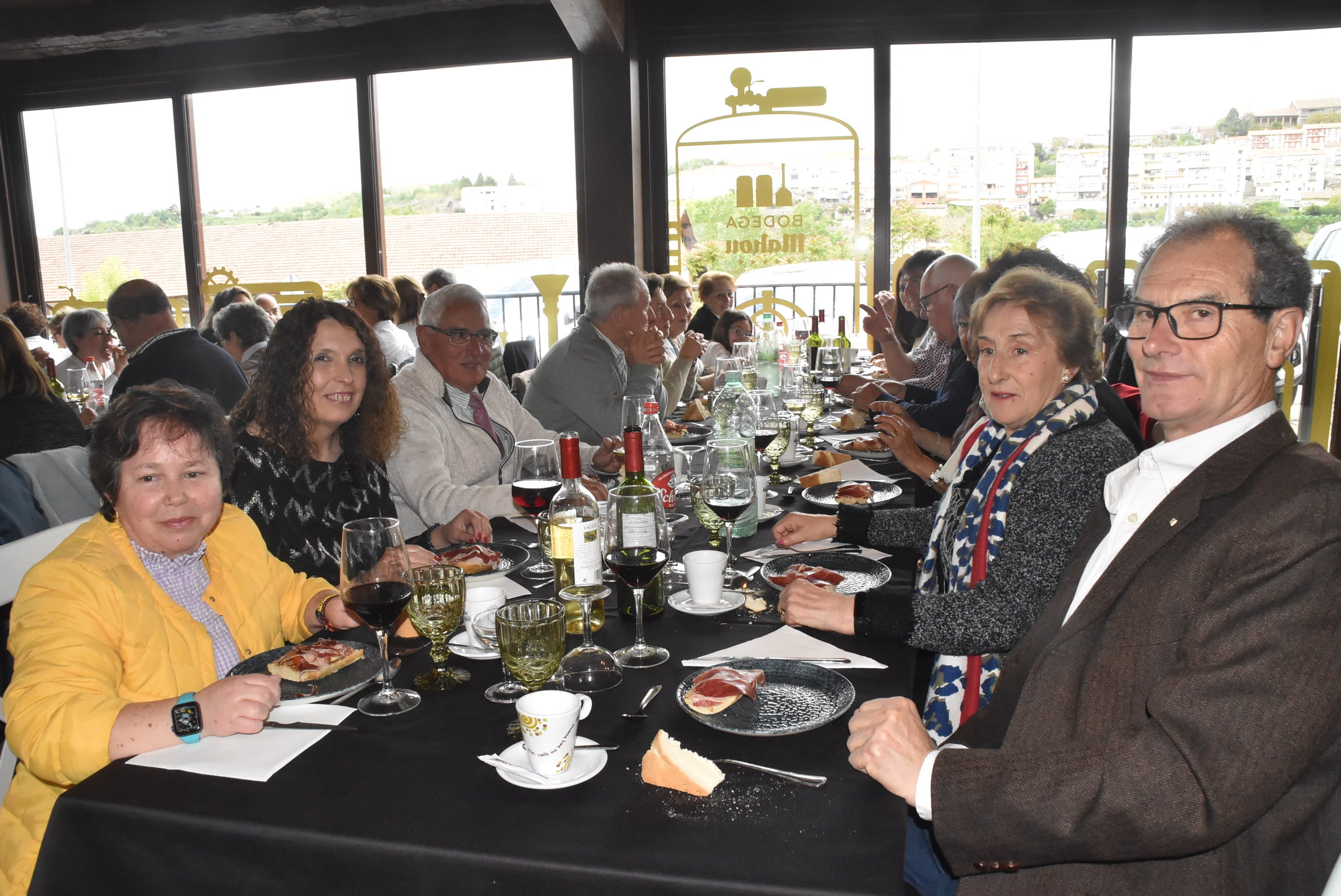 Primera comida benéfica a favor de la asociación bejarana contra el cáncer