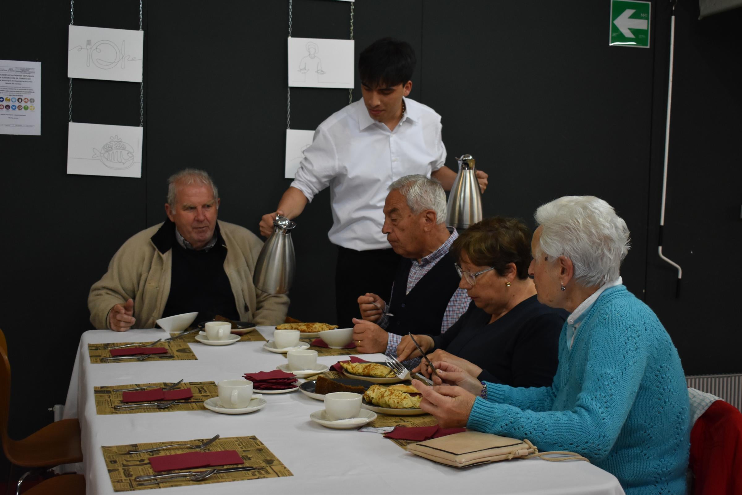 Jornada de convivencia de estreno para los mayores de Santa Marta