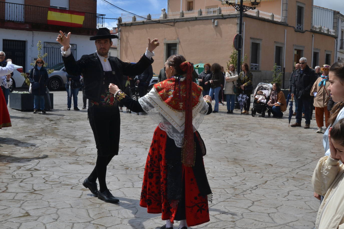 La Feria de San Felipe se impone a la lluvia en Barruecopardo